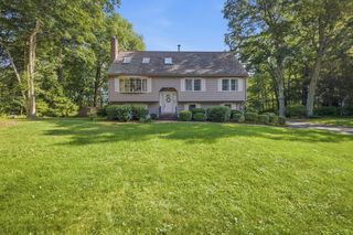 99 Overlook Dr, Raynham, MA 02767