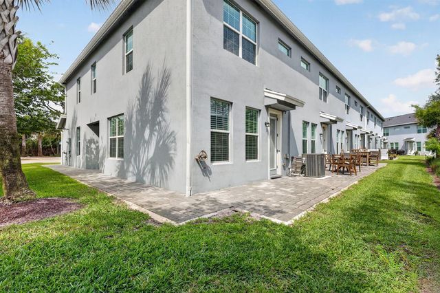 1887 SE Ocean Cove Way, Stuart, FL 34996