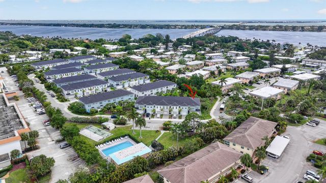 1887 SE Ocean Cove Way, Stuart, FL 34996
