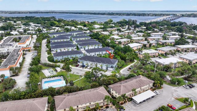 1887 SE Ocean Cove Way, Stuart, FL 34996