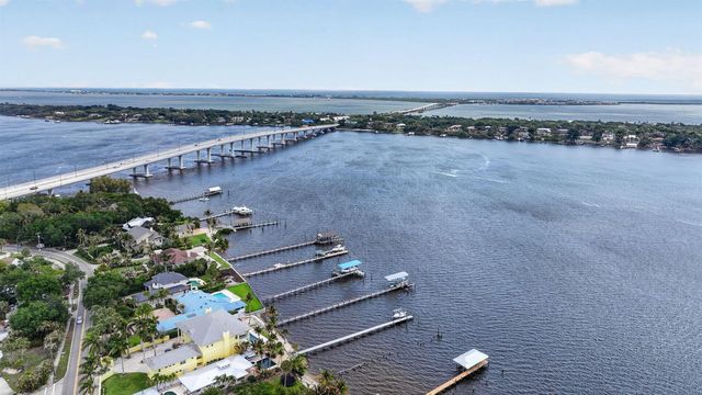 1887 SE Ocean Cove Way, Stuart, FL 34996