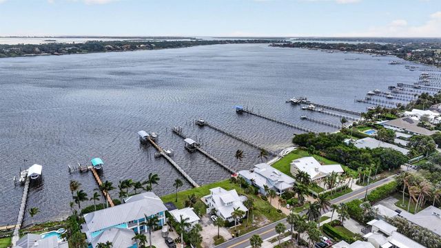 1887 SE Ocean Cove Way, Stuart, FL 34996