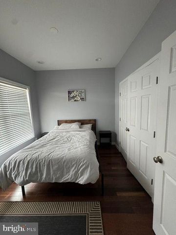 37 T ST NE, Washington, DC 20002
