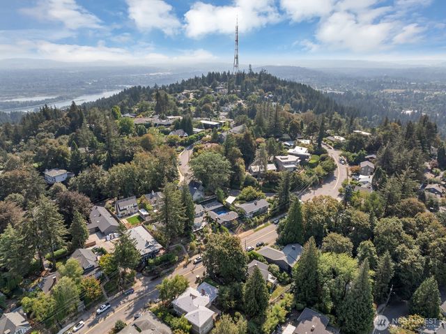 3916 SW Council Crest Drive, Portland, OR 97239