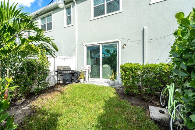 5431 Flannigan Way, Lake Worth, FL 33463