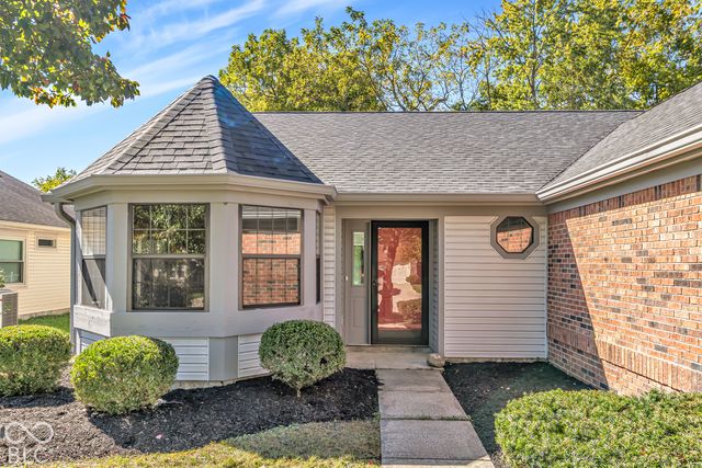 6264 Old Barn Court, Indianapolis, IN 46268