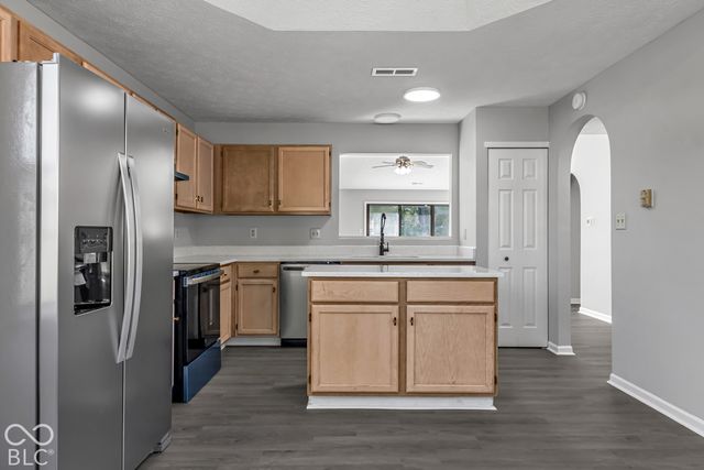 6264 Old Barn Court, Indianapolis, IN 46268
