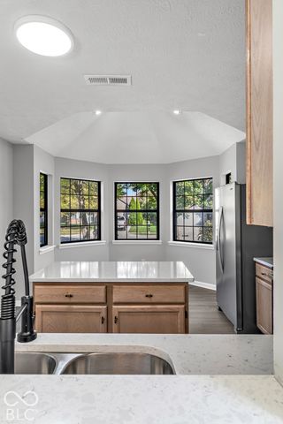 6264 Old Barn Court, Indianapolis, IN 46268