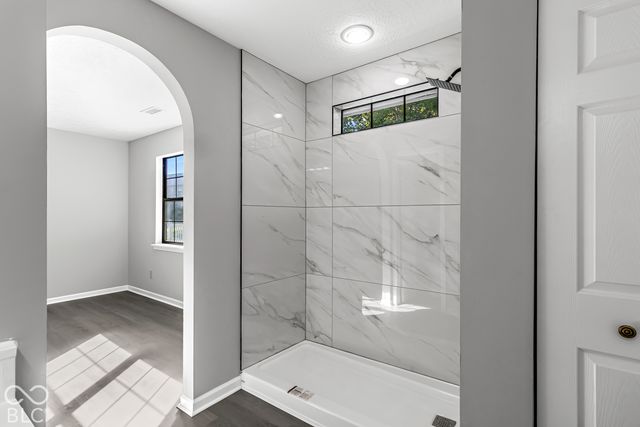 6264 Old Barn Court, Indianapolis, IN 46268