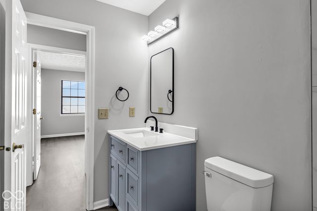 6264 Old Barn Court, Indianapolis, IN 46268