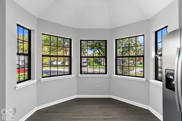 6264 Old Barn Court, Indianapolis, IN 46268