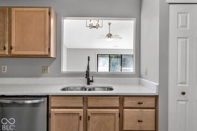 6264 Old Barn Court, Indianapolis, IN 46268