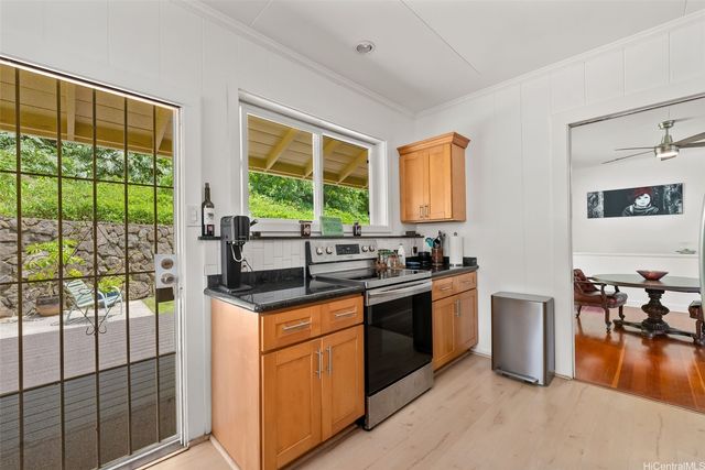 2811 Henry Street, Honolulu, HI 96817