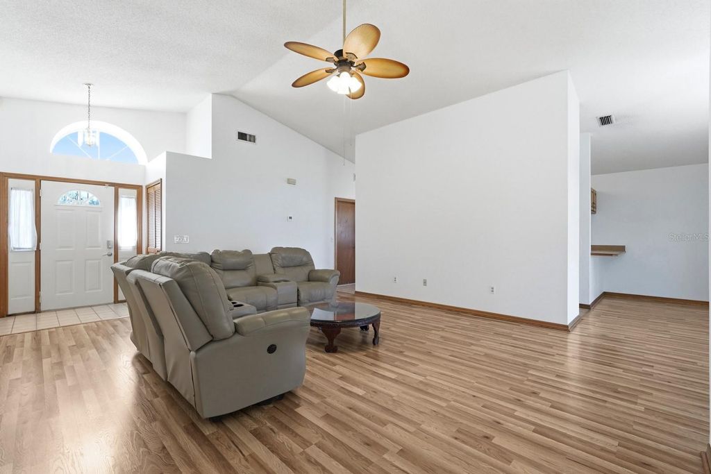 Image 12 of property listing at 815 HUDSON LANE, Port Orange, FL 32129