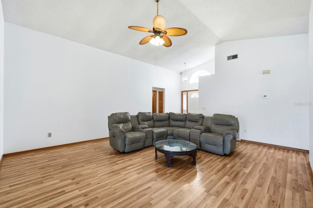 Image 3 of property listing at 815 HUDSON LANE, Port Orange, FL 32129