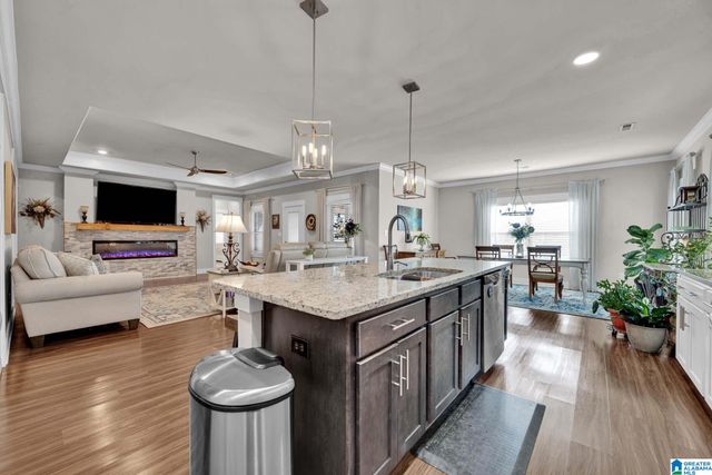 1804 MEADOWBROOK DRIVE SE, Cullman, AL 35055