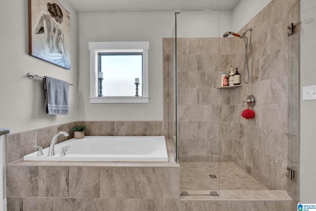 1804 MEADOWBROOK DRIVE SE, Cullman, AL 35055