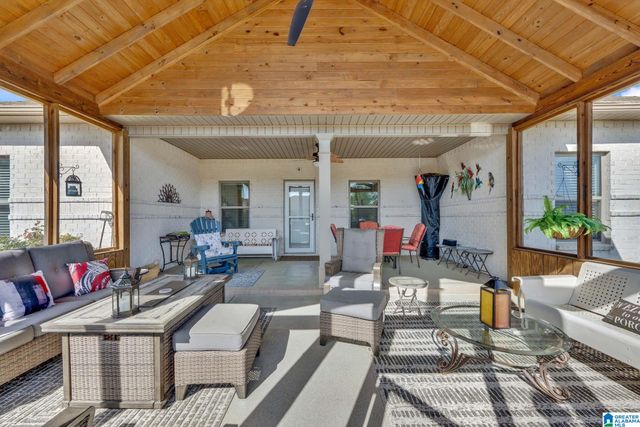 1804 MEADOWBROOK DRIVE SE, Cullman, AL 35055