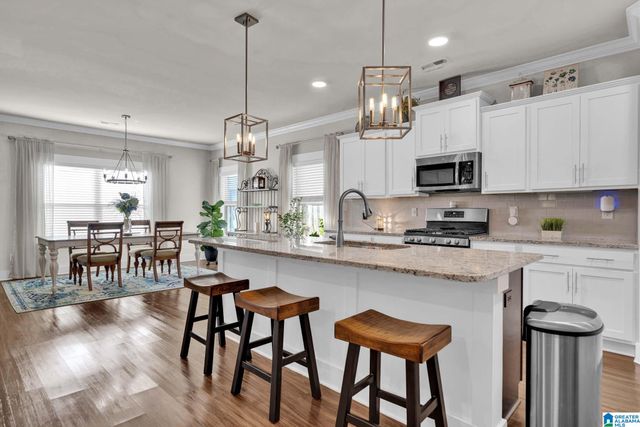 1804 MEADOWBROOK DRIVE SE, Cullman, AL 35055