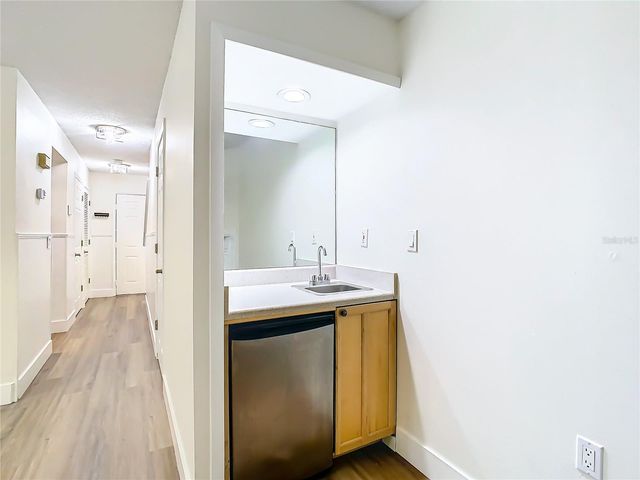 11237 CEDAR HOLLOW LANE, Tampa, FL 33618