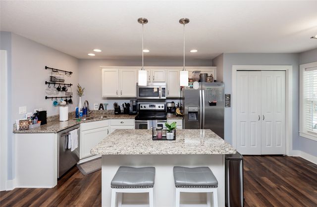 944 NE 49th Lane, Ankeny, IA 50021