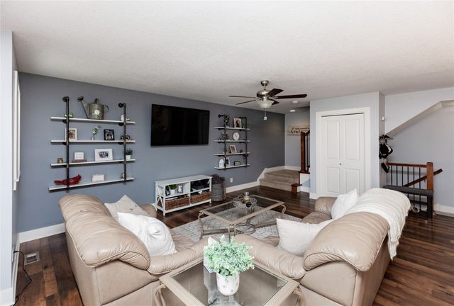 944 NE 49th Lane, Ankeny, IA 50021