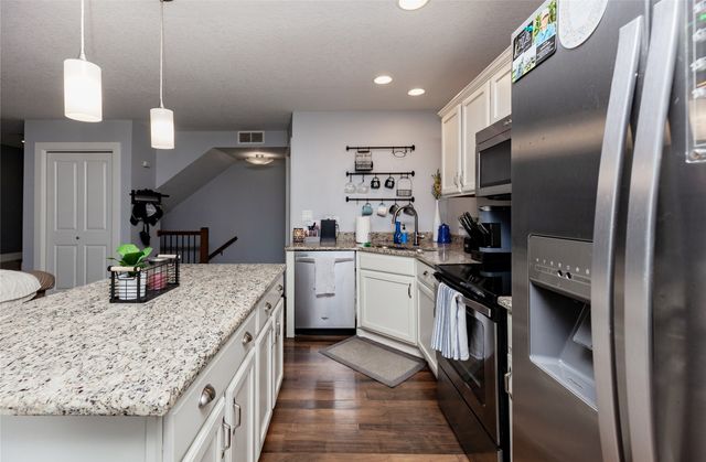 944 NE 49th Lane, Ankeny, IA 50021