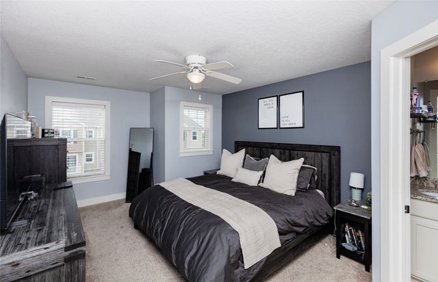 944 NE 49th Lane, Ankeny, IA 50021