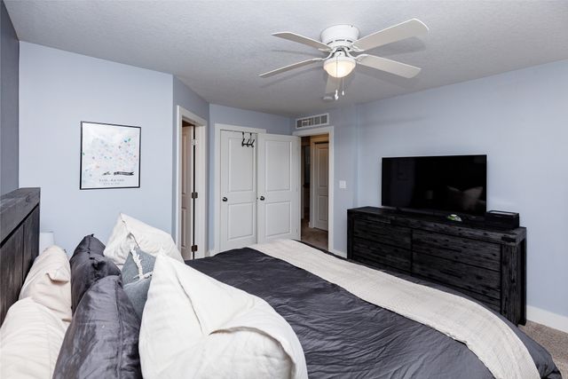 944 NE 49th Lane, Ankeny, IA 50021