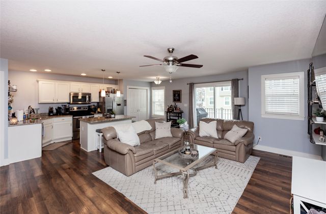 944 NE 49th Lane, Ankeny, IA 50021