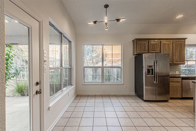 620 Gwyndellons Lane, Grand Prairie, TX 75052