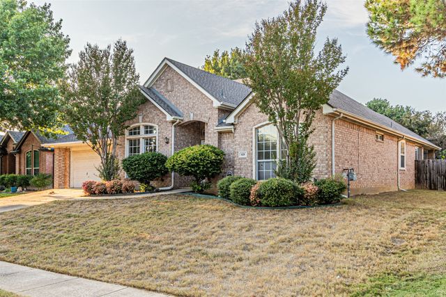 620 Gwyndellons Lane, Grand Prairie, TX 75052