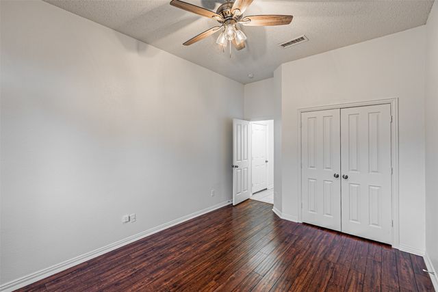 620 Gwyndellons Lane, Grand Prairie, TX 75052