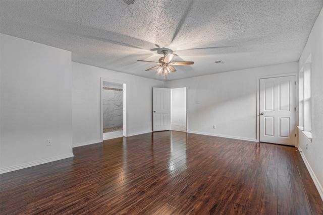 620 Gwyndellons Lane, Grand Prairie, TX 75052