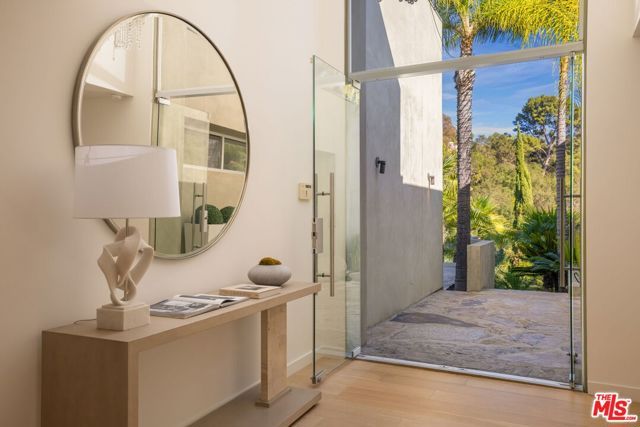 2731 Hutton Drive, Los Angeles, CA 90210