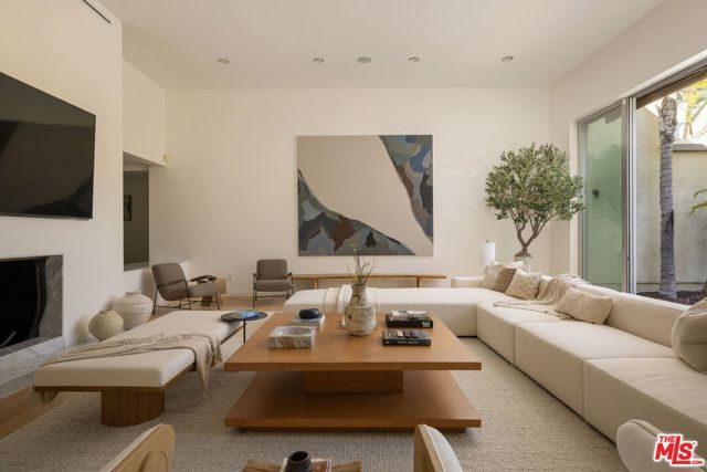 2731 Hutton Drive, Los Angeles, CA 90210