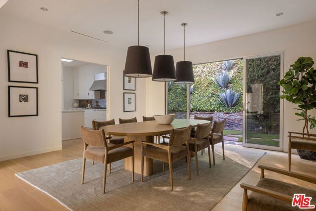 2731 Hutton Drive, Los Angeles, CA 90210