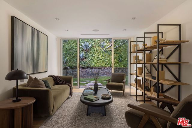 2731 Hutton Drive, Los Angeles, CA 90210