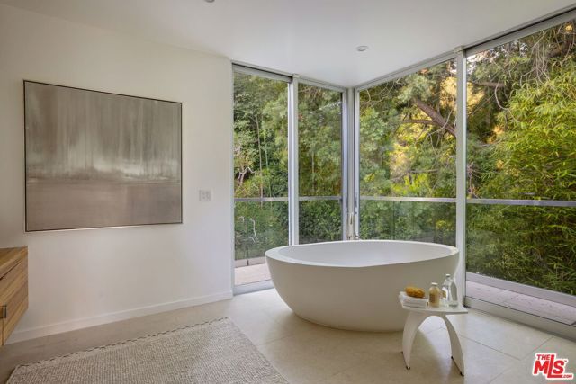 2731 Hutton Drive, Los Angeles, CA 90210