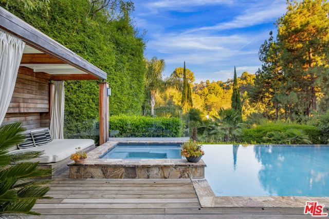 2731 Hutton Drive, Los Angeles, CA 90210