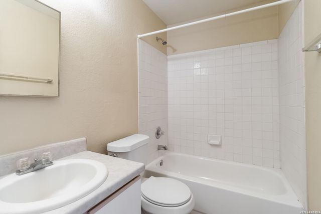 10107 Amber Coral, San Antonio, TX 78245