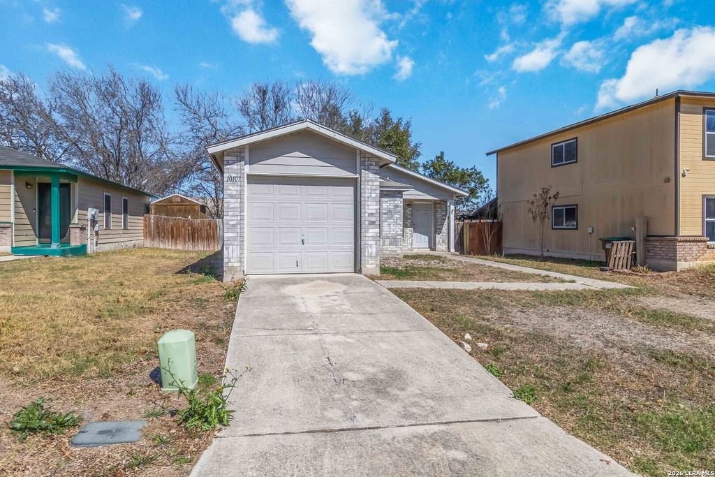 10107 Amber Coral, San Antonio, TX 78245