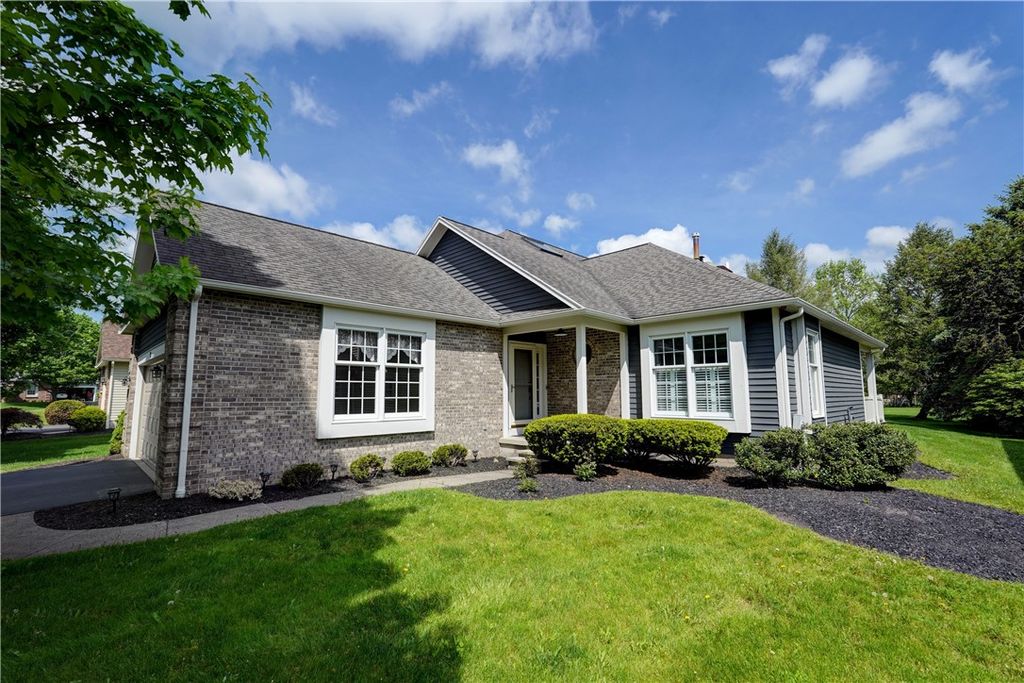 48 Hampshire Lane, Mendon, NY 14506