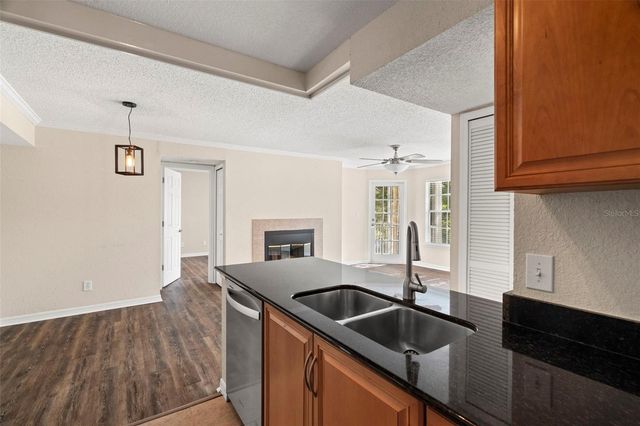 3310 HAVILAND COURT 203, Palm Harbor, FL 34684