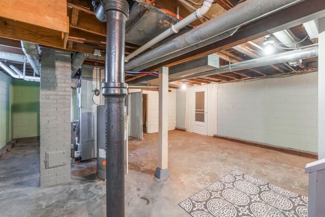 224 Kern Street, Waterloo, IA 50703