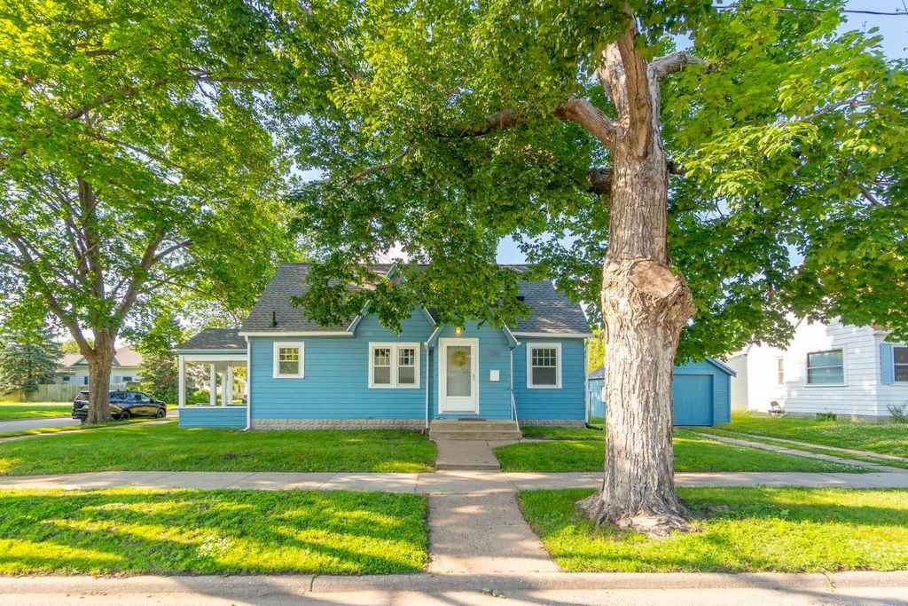 224 Kern Street, Waterloo, IA 50703