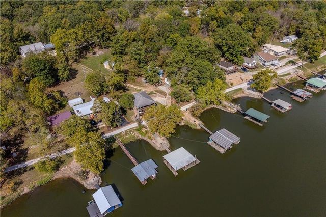 28253 W Cove Drive, Lincoln, MO 65338