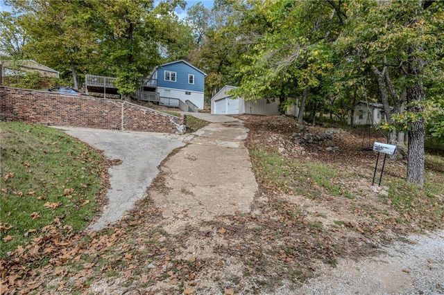 28253 W Cove Drive, Lincoln, MO 65338