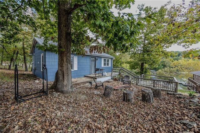 28253 W Cove Drive, Lincoln, MO 65338