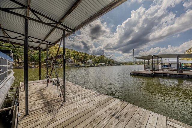 28253 W Cove Drive, Lincoln, MO 65338